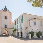 Manoir, appartement avec terrasse, proche mer, vue golf et lac, 5 pers, accès gratuit piscines * Talmont-Saint-Hilaire