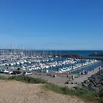 Manoir, appartement avec terrasse, proche mer, vue golf et lac, 5 pers, accès gratuit piscines Talmont-Saint-Hilaire