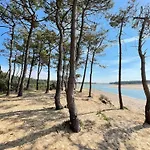 Manoir, appartement avec terrasse, proche mer, vue golf et lac, 5 pers, accès gratuit piscines Appartement Talmont-Saint-Hilaire