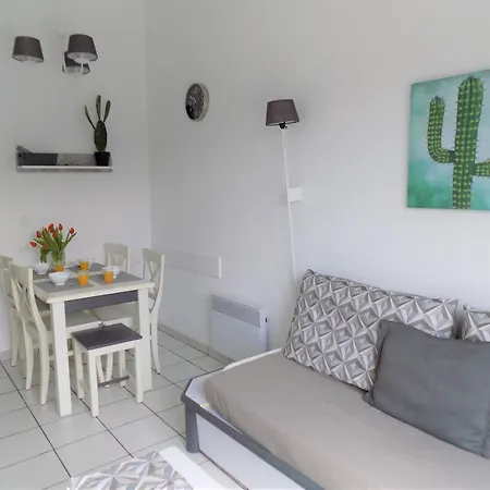 Appartement Manoir, appartement avec terrasse, proche mer, vue golf et lac, 5 pers, accès gratuit piscines Talmont-Saint-Hilaire
