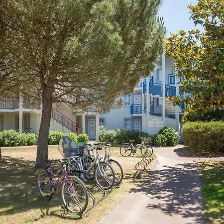 Manoir Et Terrasse Dans Le Village De Port Bourgenay, Vue Golf, Et Foret, Proche Mer, A 300m Piscine Gratuite D'avril A Sept, 5 Pers Apartman *