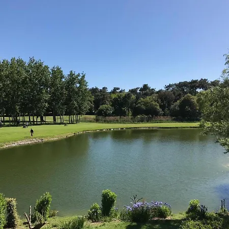 Manoir Et Terrasse Dans Le Village De Port Bourgenay, Vue Golf, Et Foret, Proche Mer, A 300m Piscine Gratuite D'avril A Sept, 5 Pers Apartman