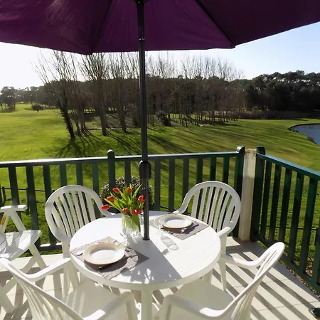 Apartman Manoir Et Terrasse Dans Le Village De Port Bourgenay, Vue Golf, Et Foret, Proche Mer, A 300m Piscine Gratuite D'avril A Sept, 5 Pers *