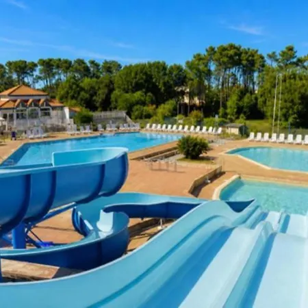 Manoir Et Terrasse Dans Le Village De Port Bourgenay, Vue Golf, Et Foret, Proche Mer, A 300m Piscine Gratuite D'avril A Sept, 5 Pers Talmont-Saint-Hilaire