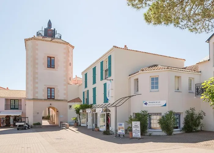 Manoir, Avec Terrasse, Proche Mer, Vue Golf Et Lac, 5 Pers, Acces Gratuit Piscines * Talmont-Saint-Hilaire