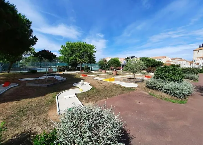 דירה Manoir, Avec Terrasse, Proche Mer, Vue Golf Et Lac, 5 Pers, Acces Gratuit Piscines