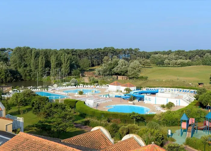 דירה Manoir, Avec Terrasse, Proche Mer, Vue Golf Et Lac, 5 Pers, Acces Gratuit Piscines *