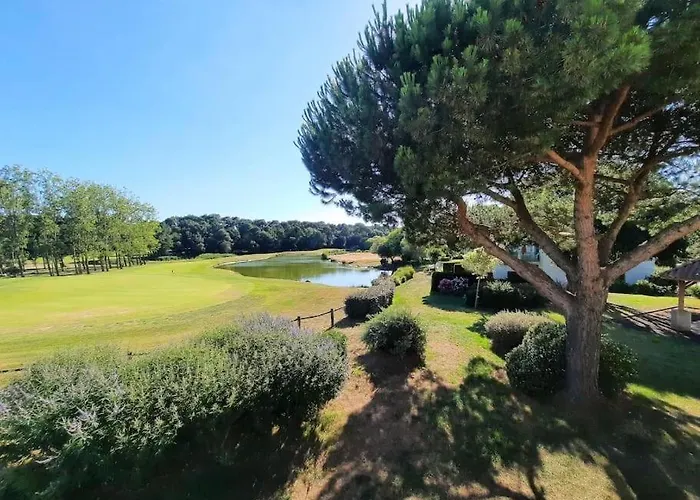 Manoir, Avec Terrasse, Proche Mer, Vue Golf Et Lac, 5 Pers, Acces Gratuit Piscines