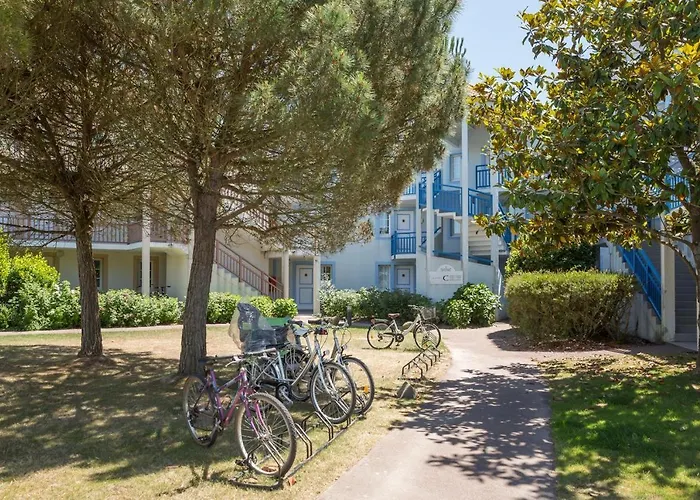 Manoir, Avec Terrasse, Proche Mer, Vue Golf Et Lac, 5 Pers, Acces Gratuit Piscines דירה *