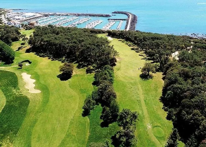 Manoir, Avec Terrasse, Proche Mer, Vue Golf Et Lac, 5 Pers, Acces Gratuit Piscines Talmont-Saint-Hilaire